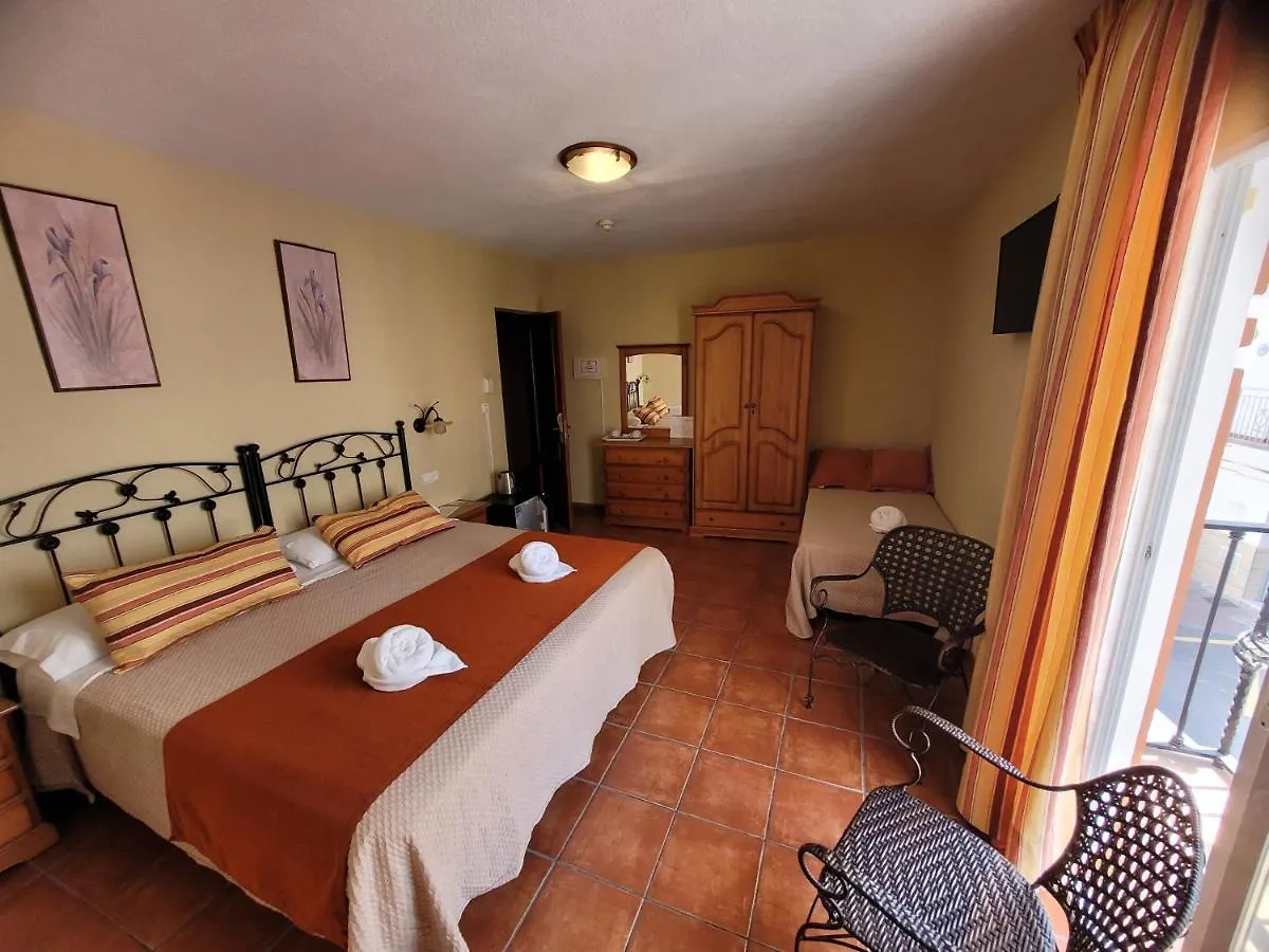 Hostal Jayma Salobrena Guest house